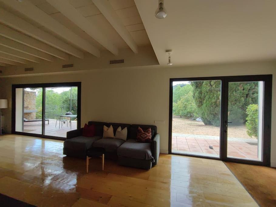 Designer Home With Pool Near Beach And Village Alella Bagian luar foto