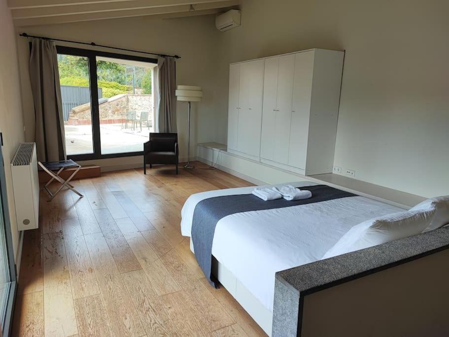 Designer Home With Pool Near Beach And Village Alella Bagian luar foto