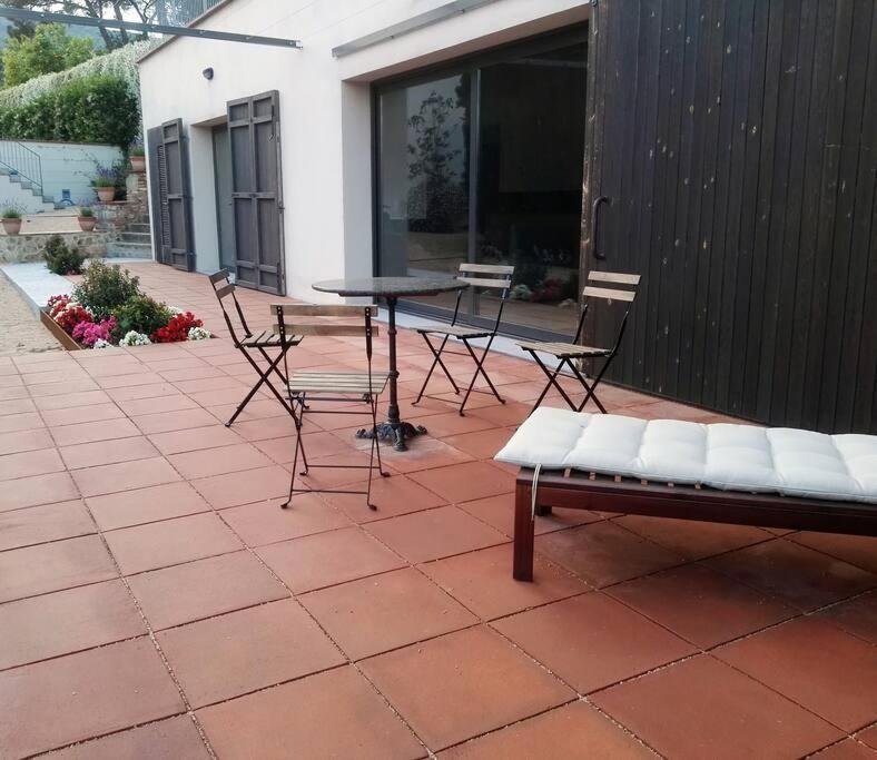 Designer Home With Pool Near Beach And Village Alella Bagian luar foto